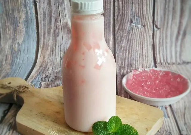 stroberi milk jelly