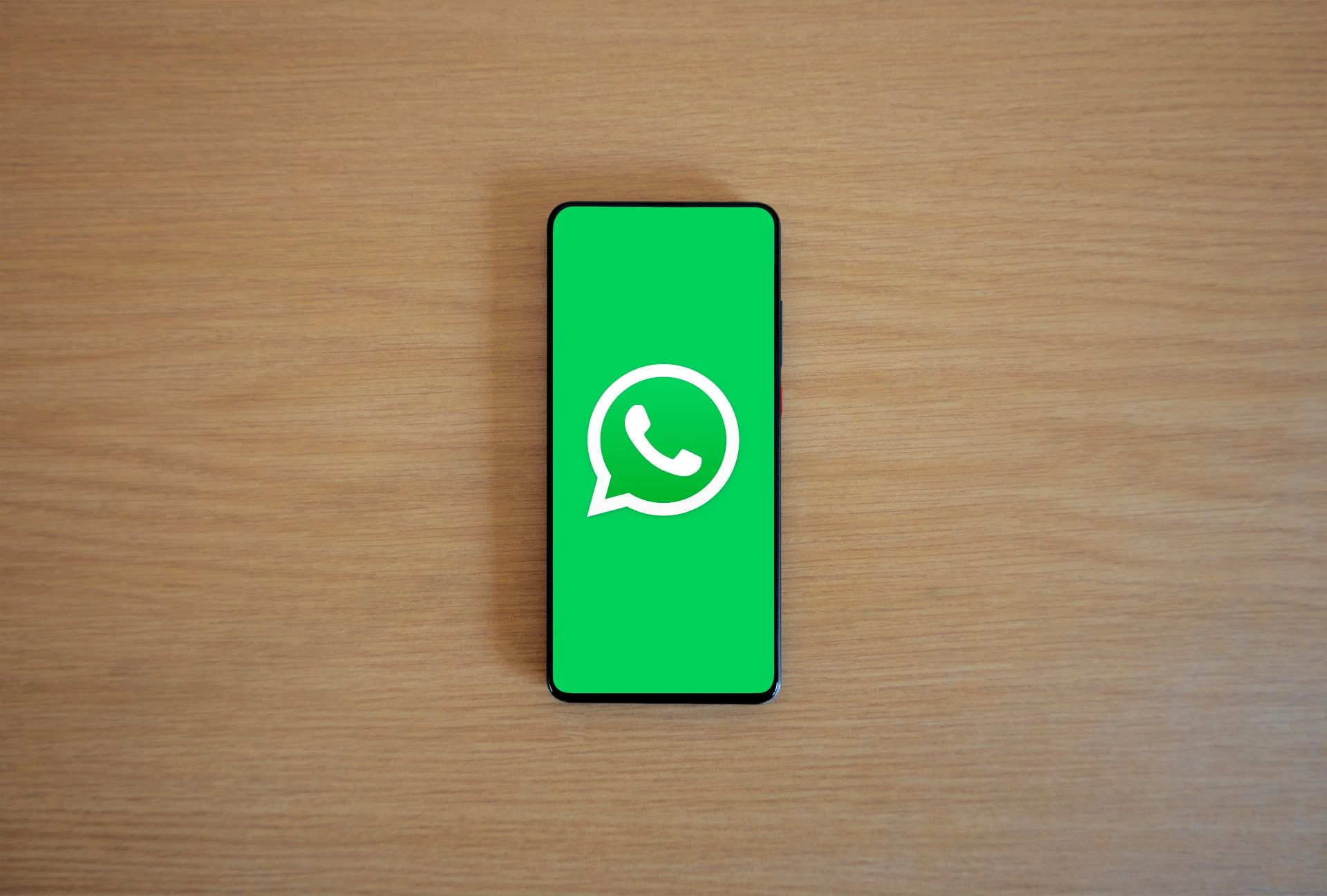 Ilustrasi broadcast WhatsApp